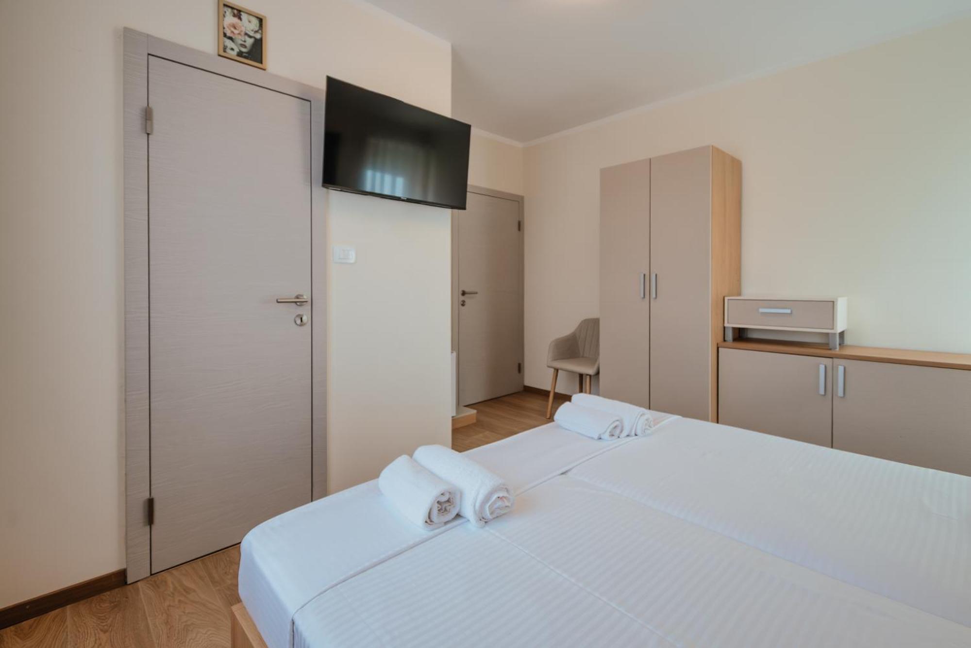 Luxury Apartments Vili Umago Esterno foto